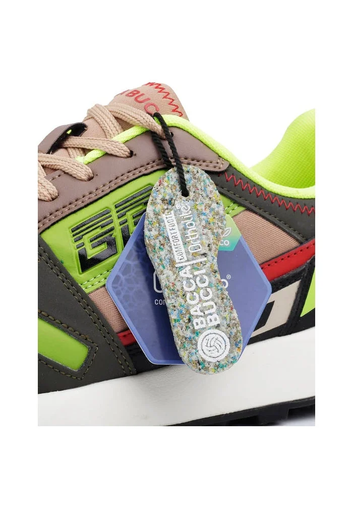 باكا بوتشي حذاء رياضي رجالي برباط باللون البني